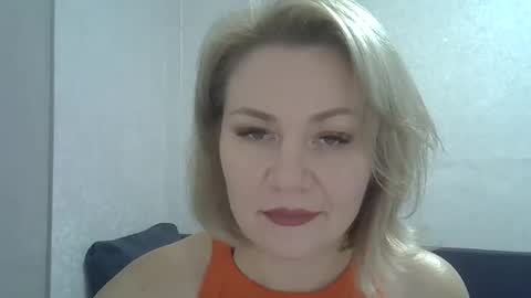 Snapshot of 3susie chatting on 25, 10, 2025 3susie online show from 25, 10, 2025