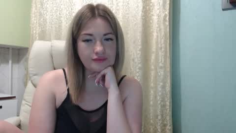 3sweetcandy3 online show from 25, 5, 2026