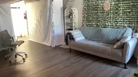KC420Couple online show from 15, 5, 2026