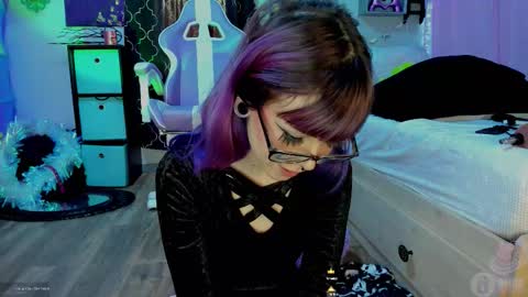 Snapshot of 4kfucktoy chatting on 5, 12, 2025 Mo online show from 5, 12, 2025