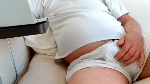 Snapshot of 55felix chatting on 19, 4, 2026 F E L I X - - F O ll O W M E online show from 19, 4, 2026