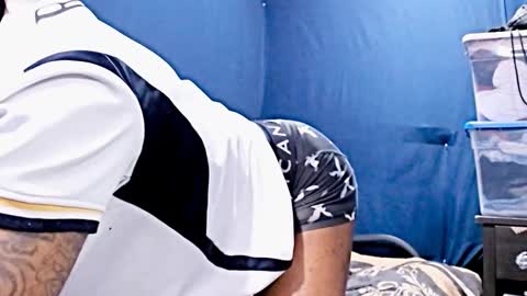 Snapshot of 5hbk chatting on 18, 11, 2025 Tettaz GetitJusy4ya online show from 18, 11, 2025