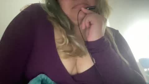 69candyflowers online show from 27, 1, 2025