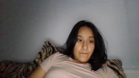 Snapshot of 69latina69 chatting on 27, 10, 2025 69latina69 online show from 27, 10, 2025