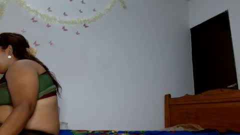 Snapshot of 69smallstar chatting on 26, 10, 2025 star online show from 26, 10, 2025