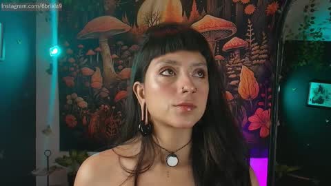 Snapshot of 6briela9 chatting on 31, 3, 2026 B R I E L A online show from 31, 3, 2026