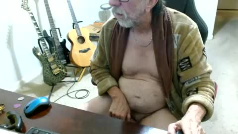 Snapshot of 6stringer62 chatting on 27, 6, 2026 6stringer62 online show from 27, 6, 2026