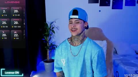 Snapshot of 777_stefantransmen chatting on 10, 11, 2025 Stefan online show from 10, 11, 2025