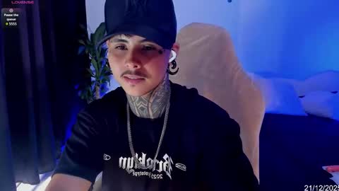 Snapshot of 777_stefantransmen chatting on 21, 12, 2025 Stefan online show from 21, 12, 2025