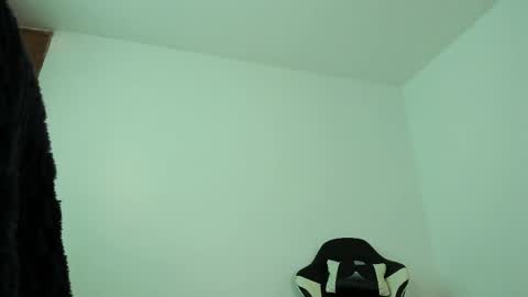 Snapshot of 77neferkitty77 chatting on 2, 4, 2026 online show from 2, 4, 2026