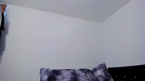    online show from 9, 6, 2026