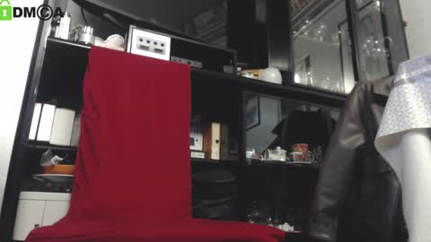 7incheshugedick online show from 28, 2, 2025