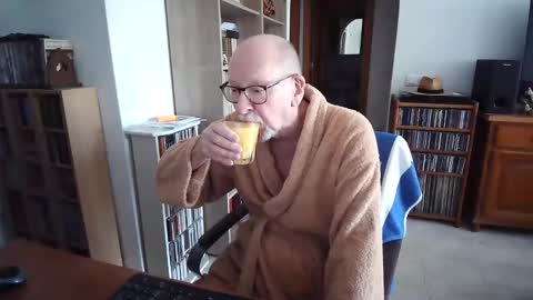  Papi  online show from 15, 12, 2025