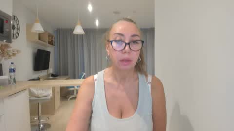 Snapshot of 8ciara chatting on 26, 11, 2025 8ciara online show from 26, 11, 2025