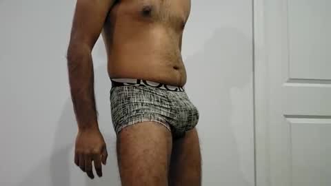 Snapshot of 8inch_desi chatting on 11, 1, 2026 8inch_desi online show from 11, 1, 2026