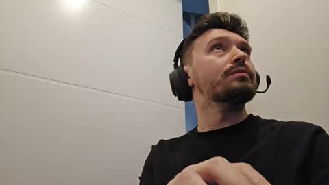 Snapshot of 8inchdude93 chatting on 9, 3, 2026 8inchdude93 online show from 9, 3, 2026