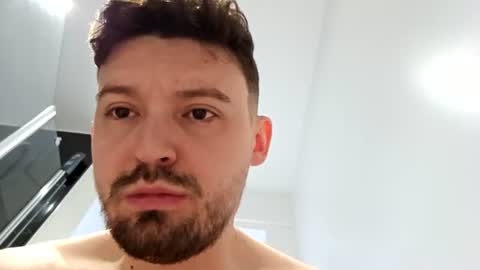 8inchdude93 online show from 14, 7, 2026