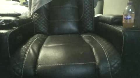 8inchthrobbincock online show from 16, 1, 2026