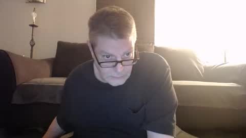 Snapshot of 989guy chatting on 17, 4, 2026 989guy online show from 17, 4, 2026