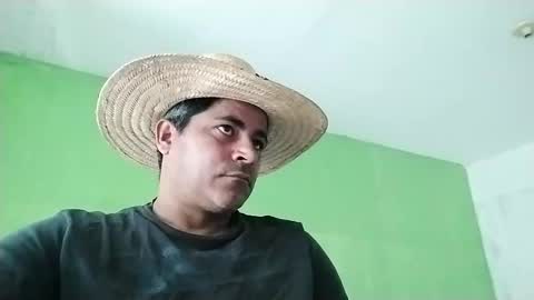 Snapshot of 9vinhocamshow chatting on 31, 12, 2024 9vinhocamshow online show from 31, 12, 2024