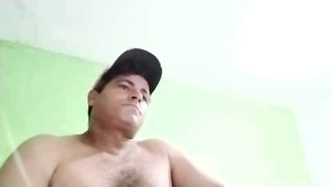 Snapshot of 9vinhocamshow chatting on 2, 1, 2025 9vinhocamshow online show from 2, 1, 2025