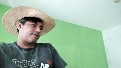 Snapshot of 9vinhocamshow chatting on 2, 1, 2025 9vinhocamshow online show from 2, 1, 2025