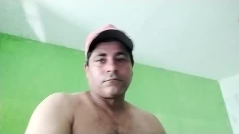 Snapshot of 9vinhocamshow chatting on 5, 1, 2025 9vinhocamshow online show from 5, 1, 2025