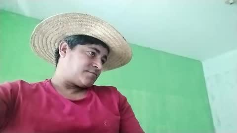 Snapshot of 9vinhocamshow chatting on 10, 1, 2025 9vinhocamshow online show from 10, 1, 2025