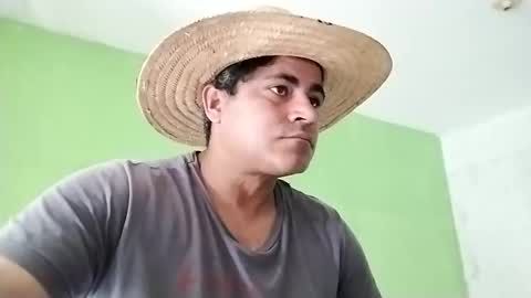 Snapshot of 9vinhocamshow chatting on 11, 1, 2025 9vinhocamshow online show from 11, 1, 2025