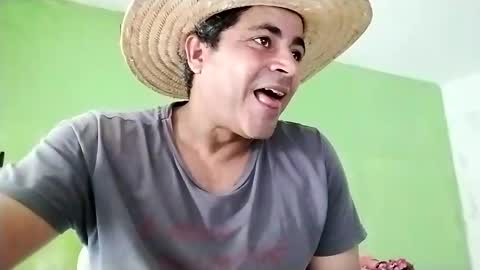 Snapshot of 9vinhocamshow chatting on 11, 1, 2025 9vinhocamshow online show from 11, 1, 2025