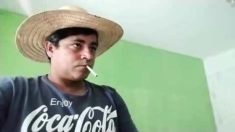 Snapshot of 9vinhocamshow chatting on 16, 1, 2025 9vinhocamshow online show from 16, 1, 2025