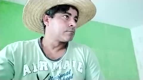 Snapshot of 9vinhocamshow chatting on 21, 1, 2025 9vinhocamshow online show from 21, 1, 2025