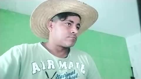 Snapshot of 9vinhocamshow chatting on 2, 2, 2025 9vinhocamshow online show from 2, 2, 2025