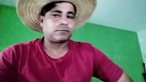 Snapshot of 9vinhocamshow chatting on 5, 2, 2025 9vinhocamshow online show from 5, 2, 2025