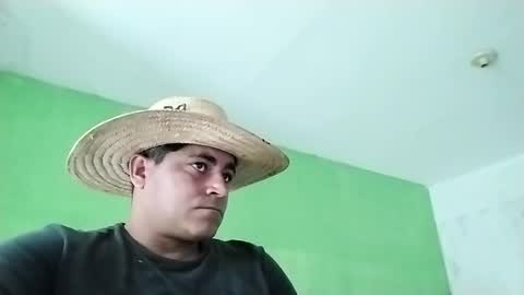 Snapshot of 9vinhocamshow chatting on 14, 2, 2025 9vinhocamshow online show from 14, 2, 2025