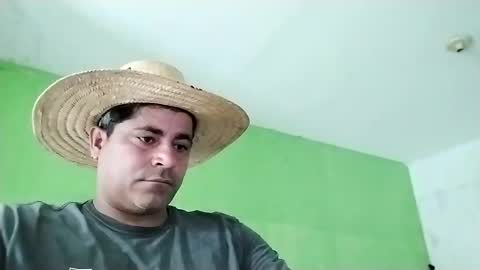 Snapshot of 9vinhocamshow chatting on 21, 2, 2025 9vinhocamshow online show from 21, 2, 2025