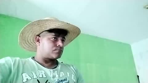 Snapshot of 9vinhocamshow chatting on 22, 2, 2025 9vinhocamshow online show from 22, 2, 2025