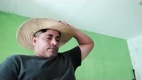 Snapshot of 9vinhocamshow chatting on 28, 2, 2025 9vinhocamshow online show from 28, 2, 2025