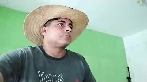 Snapshot of 9vinhocamshow chatting on 1, 3, 2025 9vinhocamshow online show from 1, 3, 2025