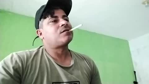 Snapshot of 9vinhocamshow chatting on 3, 3, 2025 9vinhocamshow online show from 3, 3, 2025