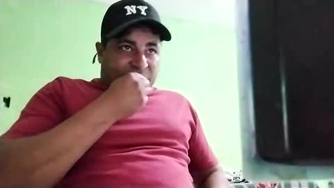 Snapshot of 9vinhocamshow chatting on 12, 3, 2025 9vinhocamshow online show from 12, 3, 2025