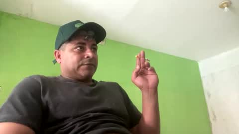 Snapshot of 9vinhocamshow chatting on 9, 9, 2025 9vinhocamshow online show from 9, 9, 2025