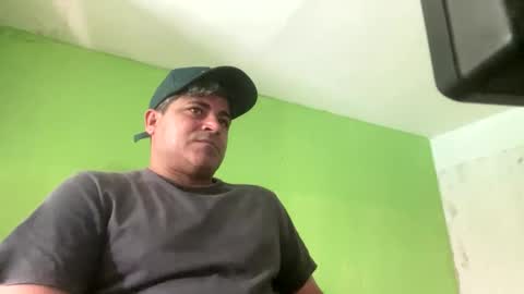 Snapshot of 9vinhocamshow chatting on 24, 9, 2025 9vinhocamshow online show from 24, 9, 2025