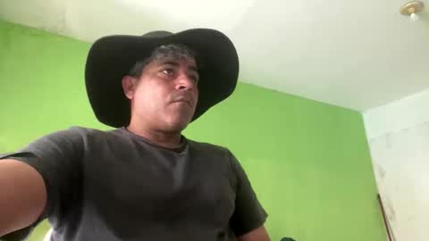 Snapshot of 9vinhocamshow chatting on 25, 9, 2025 9vinhocamshow online show from 25, 9, 2025