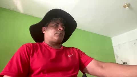 Snapshot of 9vinhocamshow chatting on 26, 9, 2025 9vinhocamshow online show from 26, 9, 2025