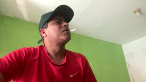 Snapshot of 9vinhocamshow chatting on 2, 10, 2025 9vinhocamshow online show from 2, 10, 2025