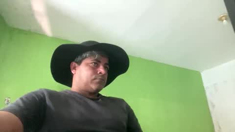 Snapshot of 9vinhocamshow chatting on 8, 10, 2025 9vinhocamshow online show from 8, 10, 2025