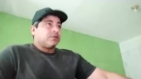 Snapshot of 9vinhocamshow chatting on 19, 10, 2025 9vinhocamshow online show from 19, 10, 2025