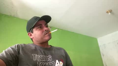 Snapshot of 9vinhocamshow chatting on 21, 10, 2025 9vinhocamshow online show from 21, 10, 2025