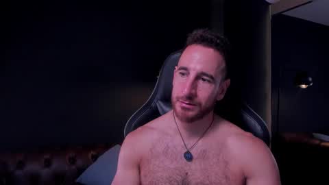 Snapshot of _adamcoper_ chatting on 27, 10, 2025 _adamcoper_ online show from 27, 10, 2025